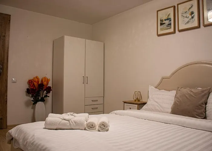 Janine Garden Guest house *