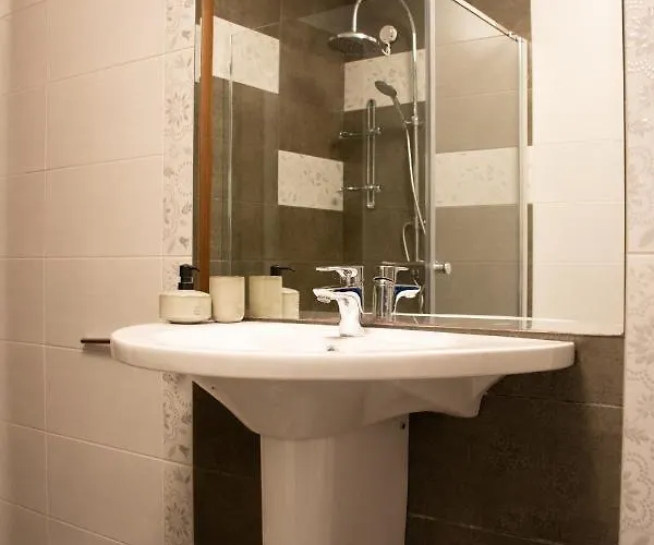 Janine Garden Guest house *