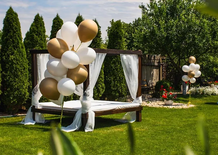 Janine Garden Guest house *