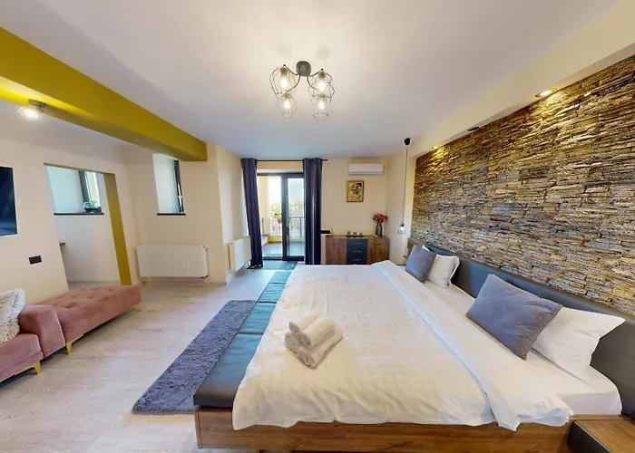 Janine Garden Guest house *