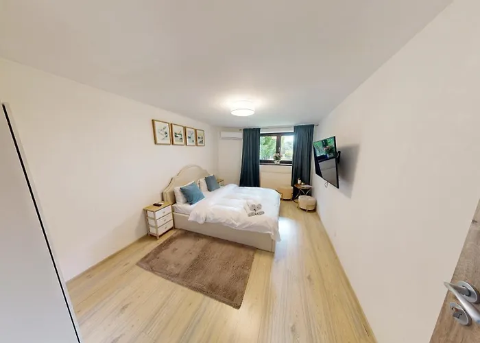 Janine Garden Brasov